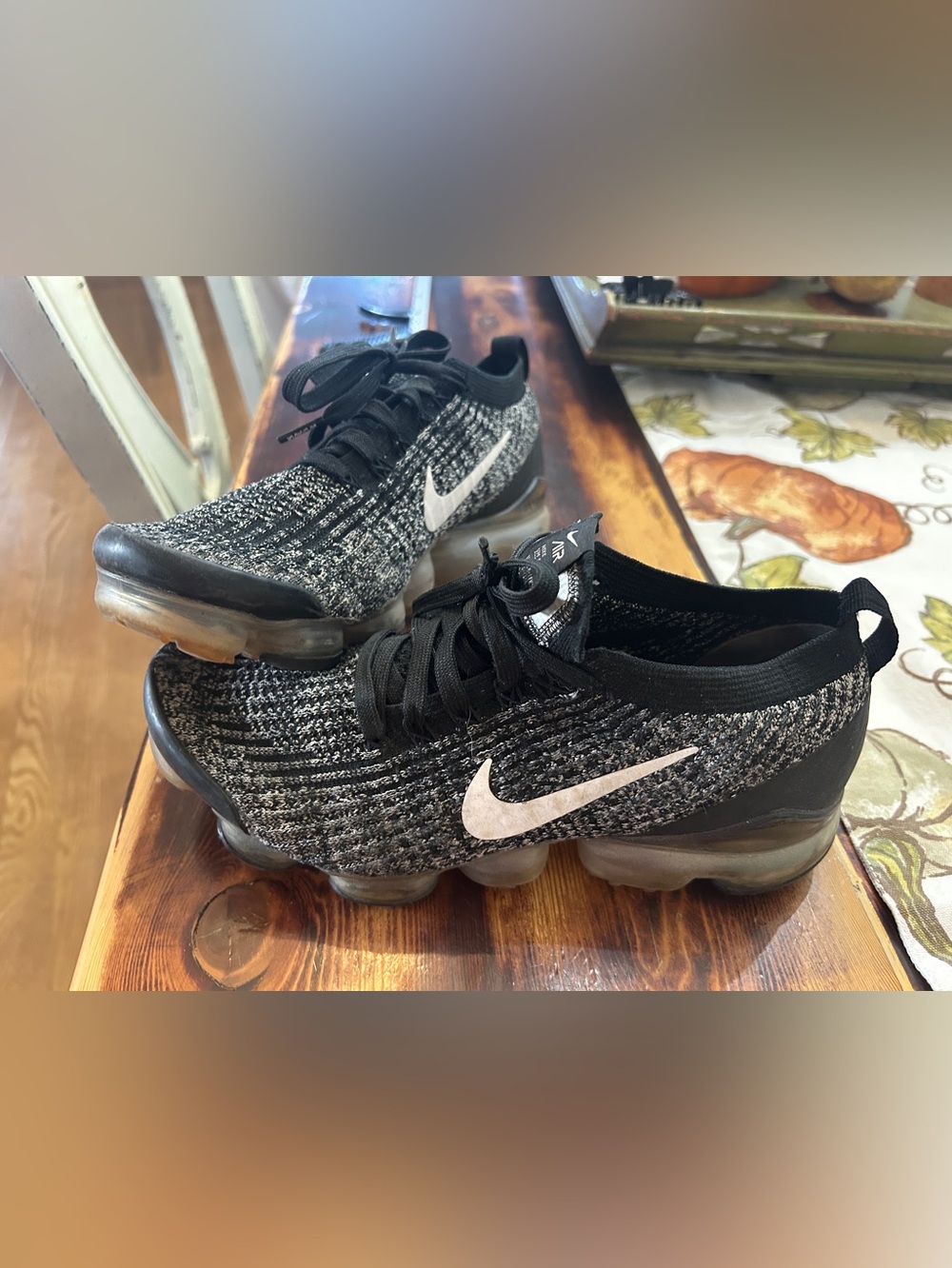 Nike Vapormax Flyknit Black/White Sneakers size 9